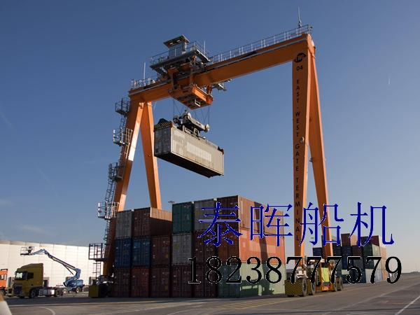 江苏集装箱龙门吊作业灵活性的主要体现