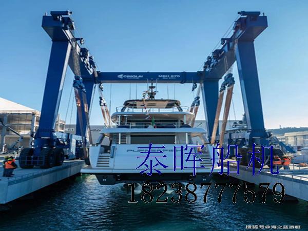 变频游艇搬运机平稳起吊防摇摆控制系统